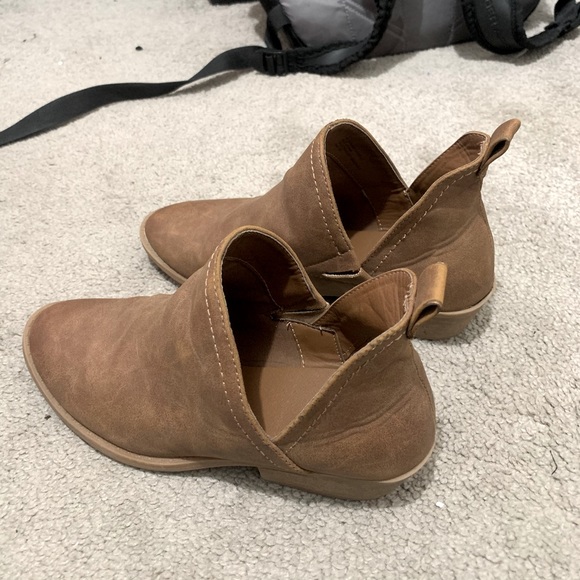 ankle booties - Picture 2 of 5